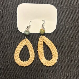 💥3 for $12💥 woven dangle earrings